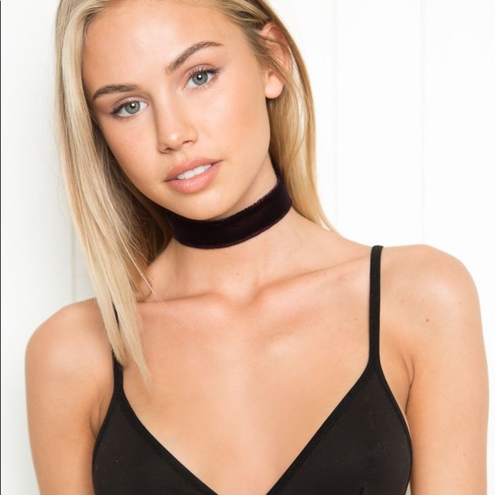 Brandy Melville black velvet choker